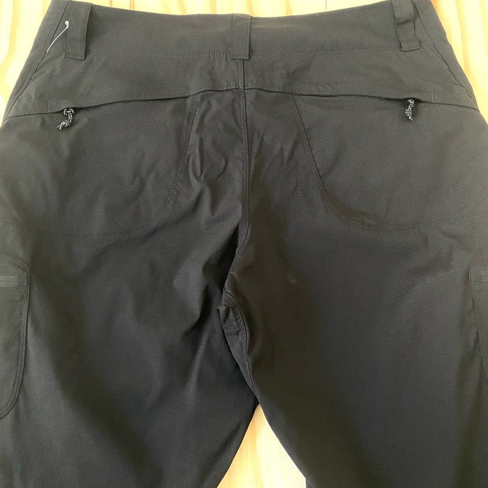 L.L. Bean Vista Trekking Pants Womens Sz 14 Petit Black Convertible Hiking - Picture 12 of 12